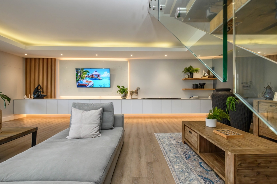 4 Bedroom Property for Sale in Summerstrand Eastern Cape